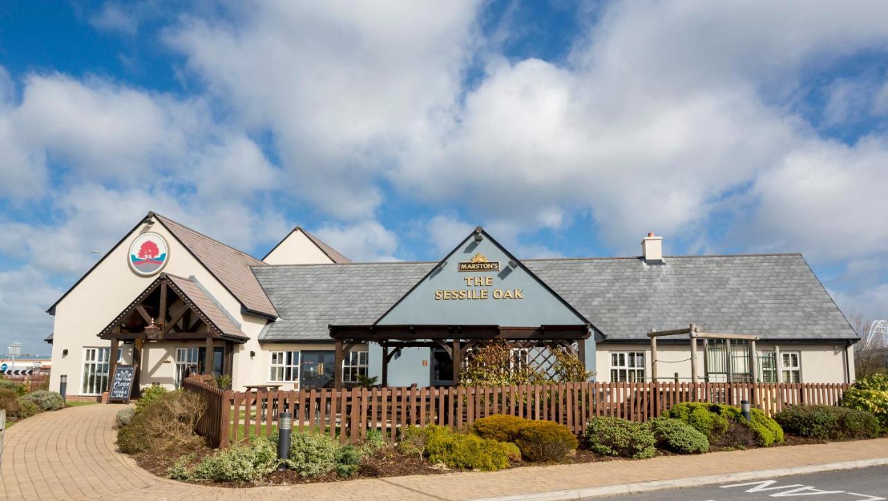 Sessile Oak, Llanelli By Marston'S Inns Екстер'єр фото